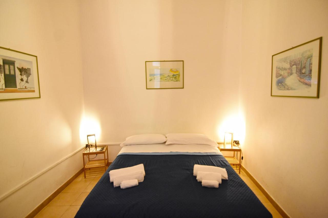 Iside Apartment Napoli Esterno foto
