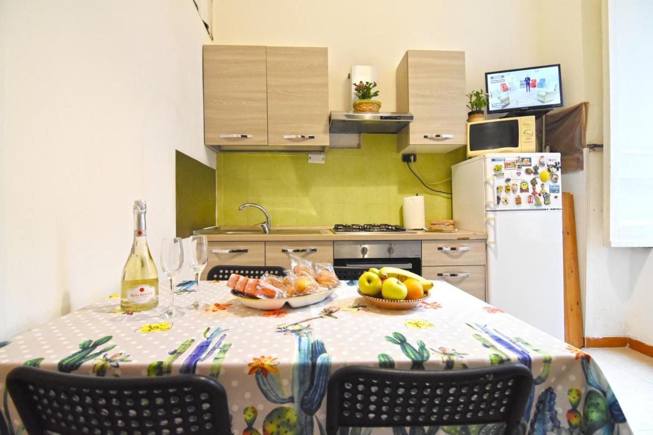 Iside Apartment Napoli Esterno foto